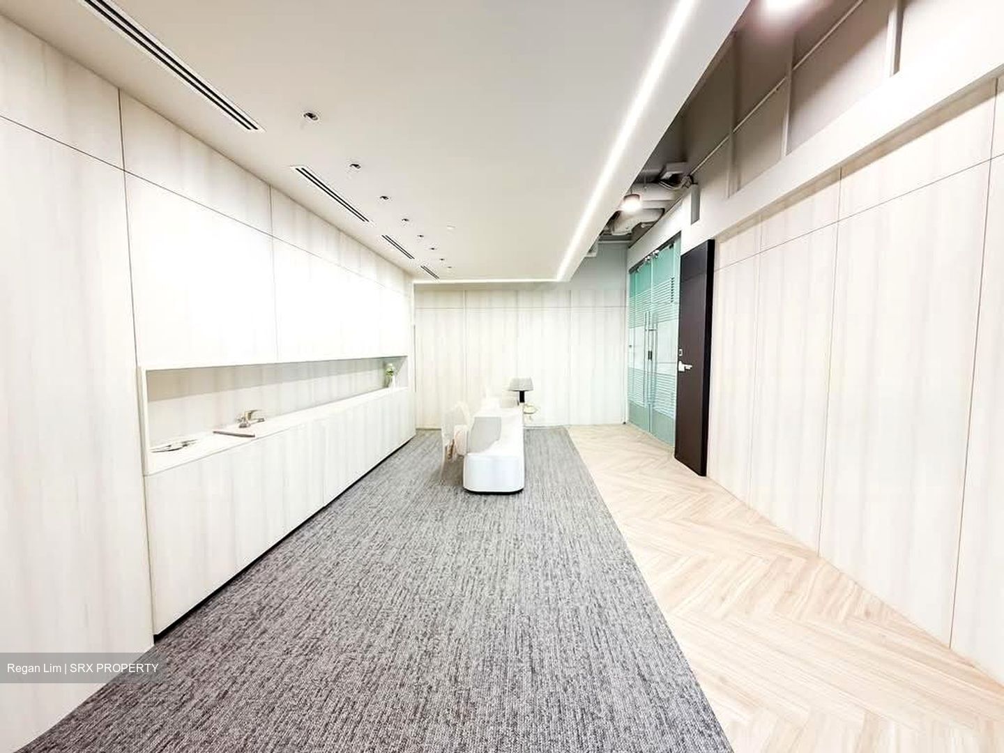 Sbf Center (D1), Office #540264471